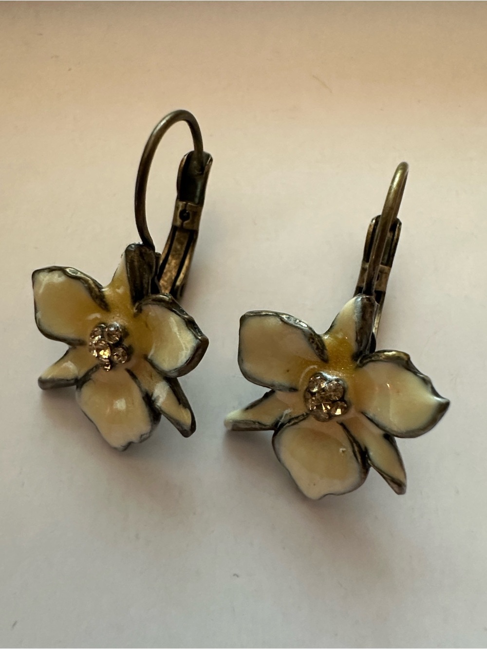 Vintage Cream Enamel Flower Leverback Earrings Rhinestone Center